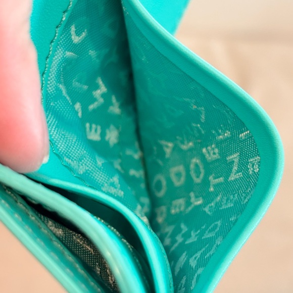 Kate Spade Madison Small Slim Card Holder in Blue Glow - Picture 8 of 9